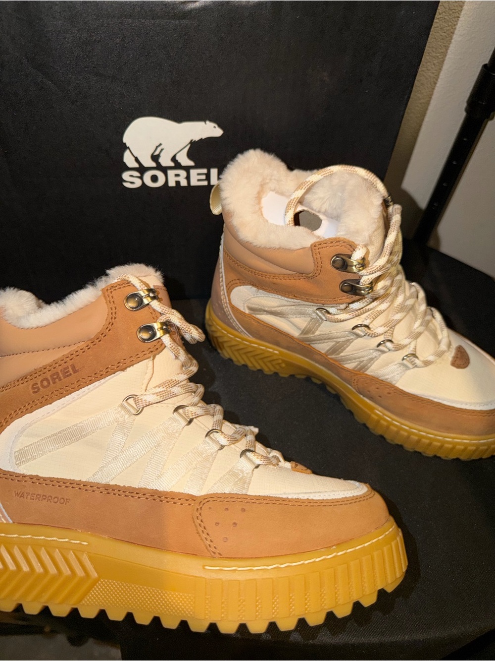 SOREL 🥾 “Ona Trek” Fur-Trim Waterproof Winter Boot